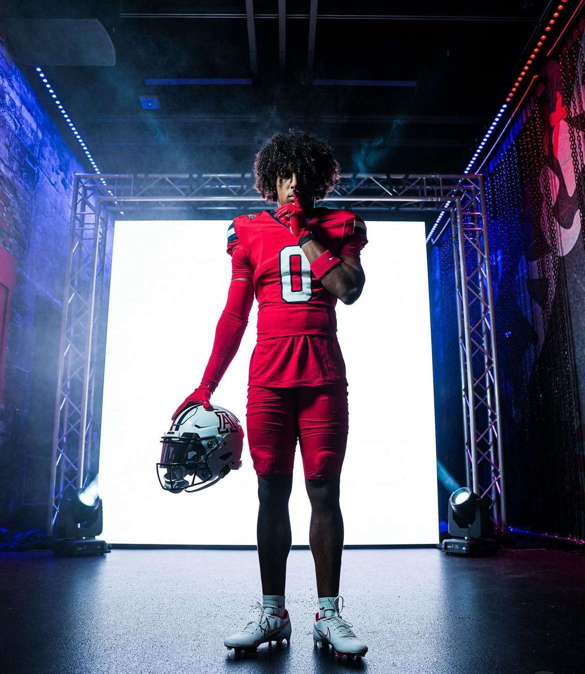 After an official visit and naming the Wildcats in his Top 3, 2025 three-star in-state WR Gio Richardson has committed to Arizona.