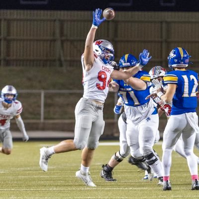 On Tuesday, 6'7 DL Porter Patton from Austin, TX announced his commitment to the Arizona Wildcats. He has since been rated a 3-star prospect.