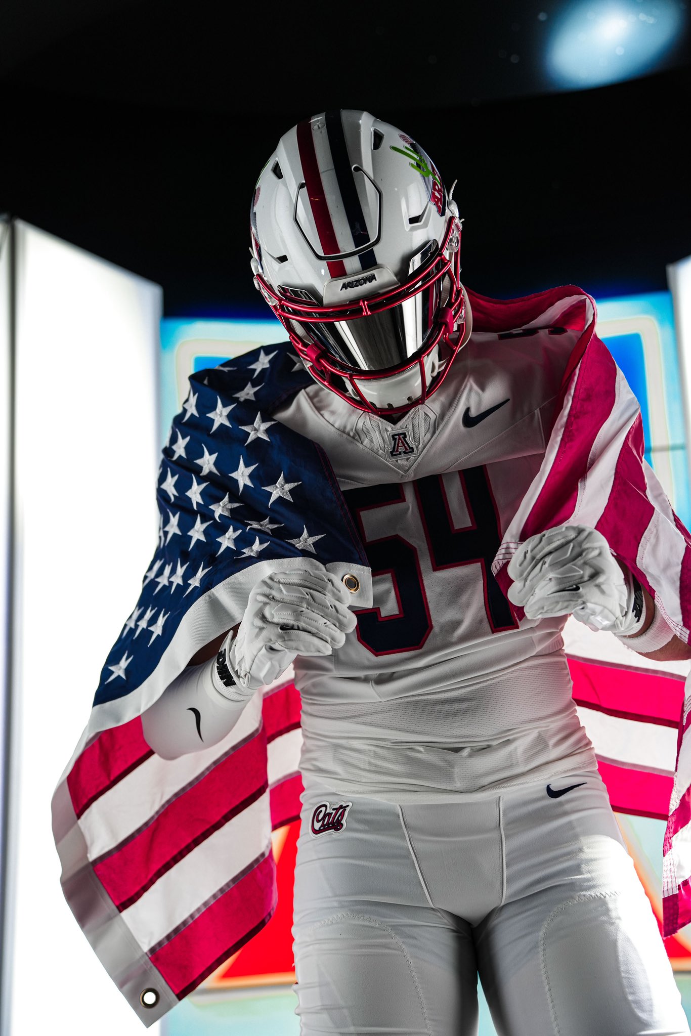 Arizona has landed a commitment from 2025 3-star OT Jaxon Griffin. The Wildcats now have five in-state players in their 2025 recruiting class.