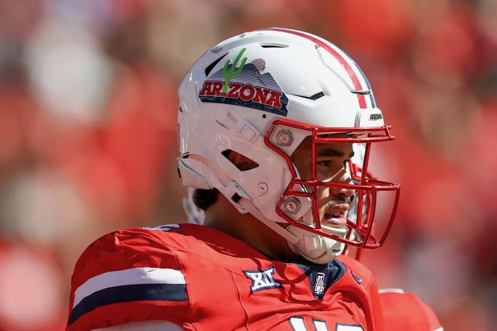 Arizona defensive lineman Ta'ita'i Uiagalelei has entered the transfer portal. Uiagalelei appeared in 33 games in three seasons for the UA.