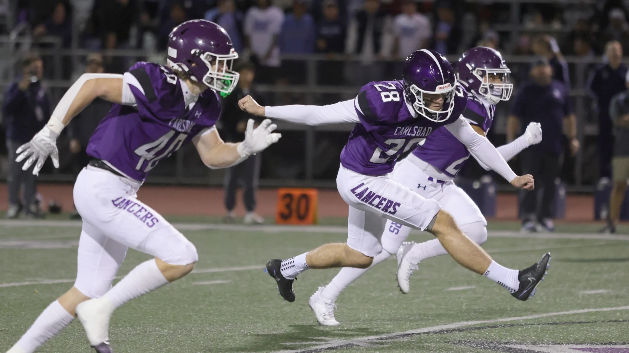 2025 three-star kicker/punter Tyler Prasuhn flipped his commitment from the Washington Huskies to the Arizona Wildcats.