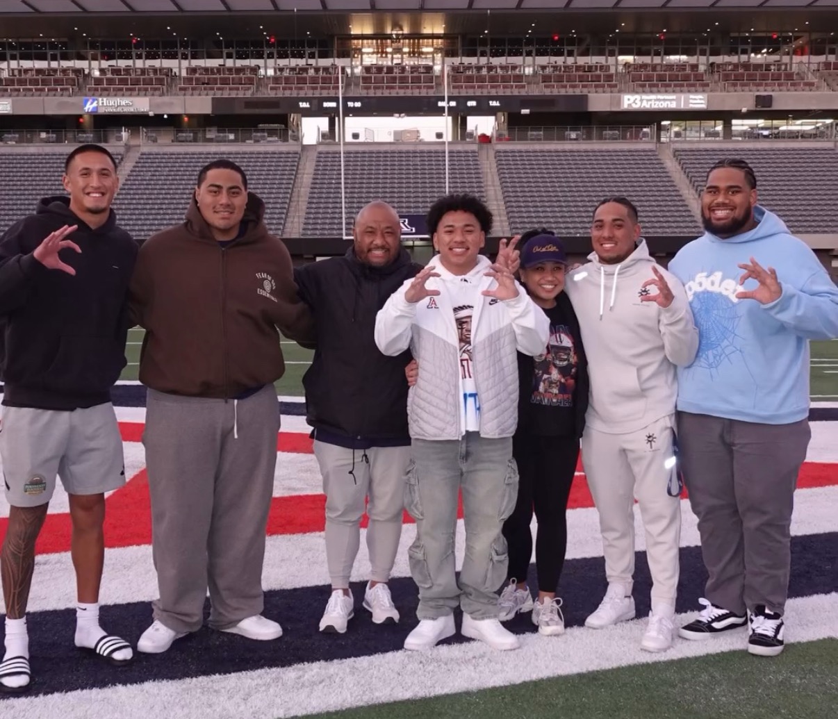 2026 linebacker Dash Fifita has committed to the Arizona Wildcats. He is the younger brother of Arizona starting quarterback Noah Fifita.