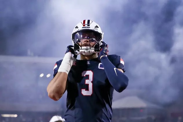 Arizona defensive end Tre Smith will be out for the remainder of the season after undergoing surgery on Thursday, per Brent Brennan.