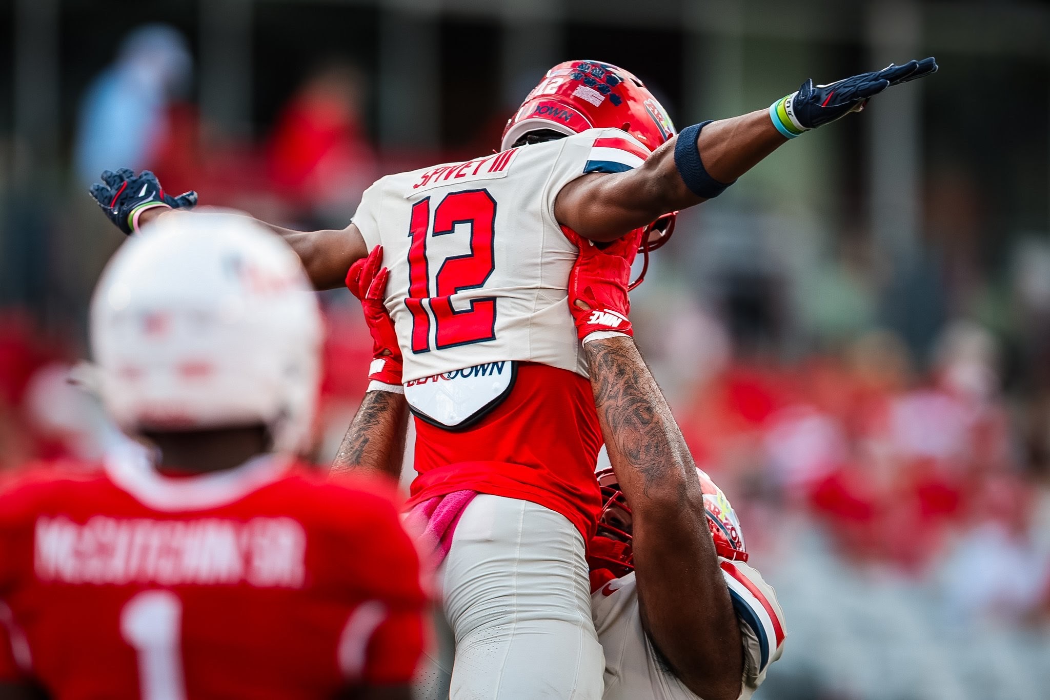 Arizona fell to 4-3 (1-3) on Saturday after dropping an up-and-down game to Houston, which kicked a walk-off field goal to win 31-28.