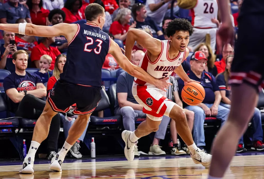 Freshman Arizona guard Brayden Burries was named to the 2026 Jerry West Award Preseason Award Watch List ahead of the 2025-26 season.