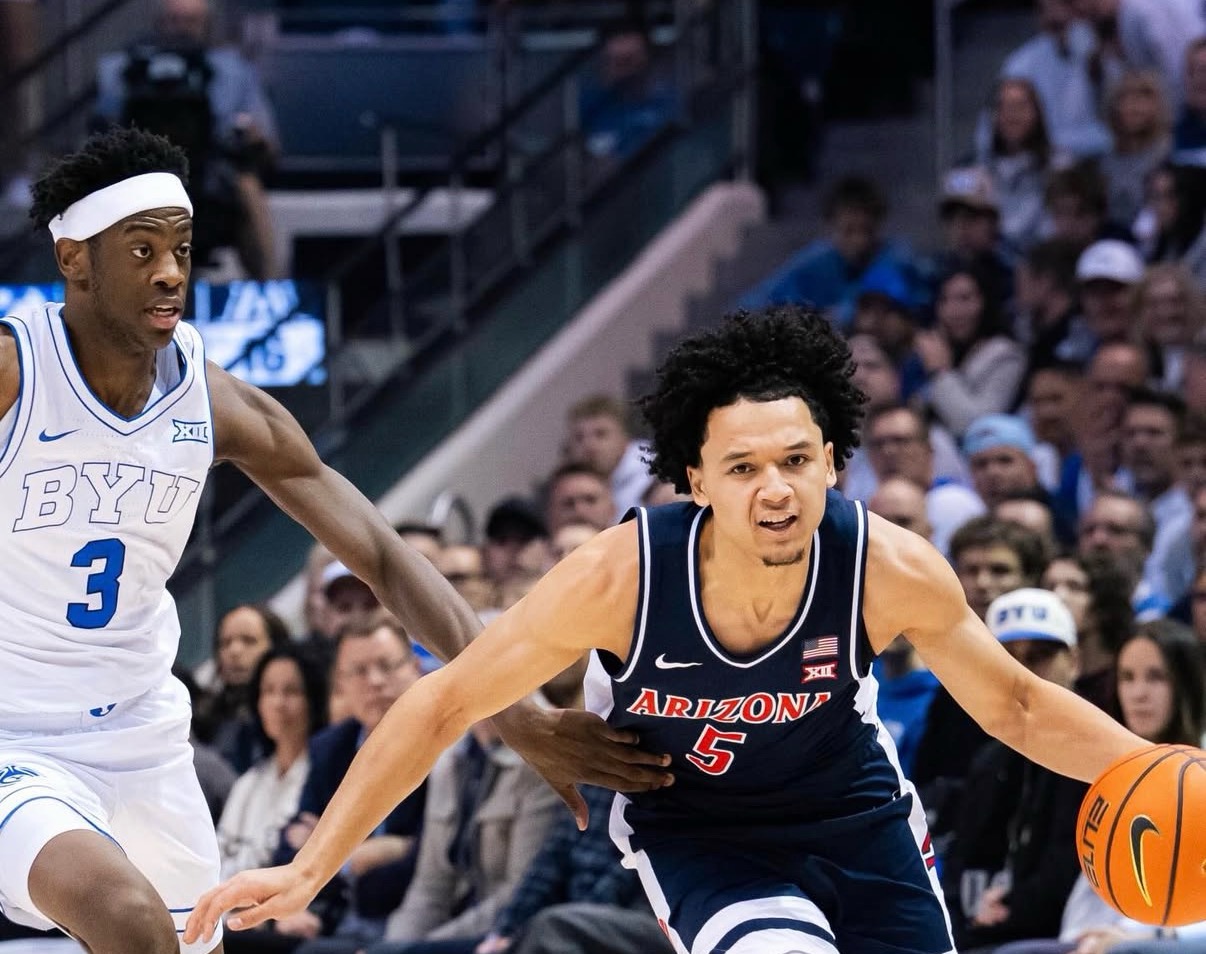 Brayden Burries earns Big 12 Player & Newcomer of the Week honors and Jaden Bradley lands on the Cousy Award Midseason Watch List for Arizona.