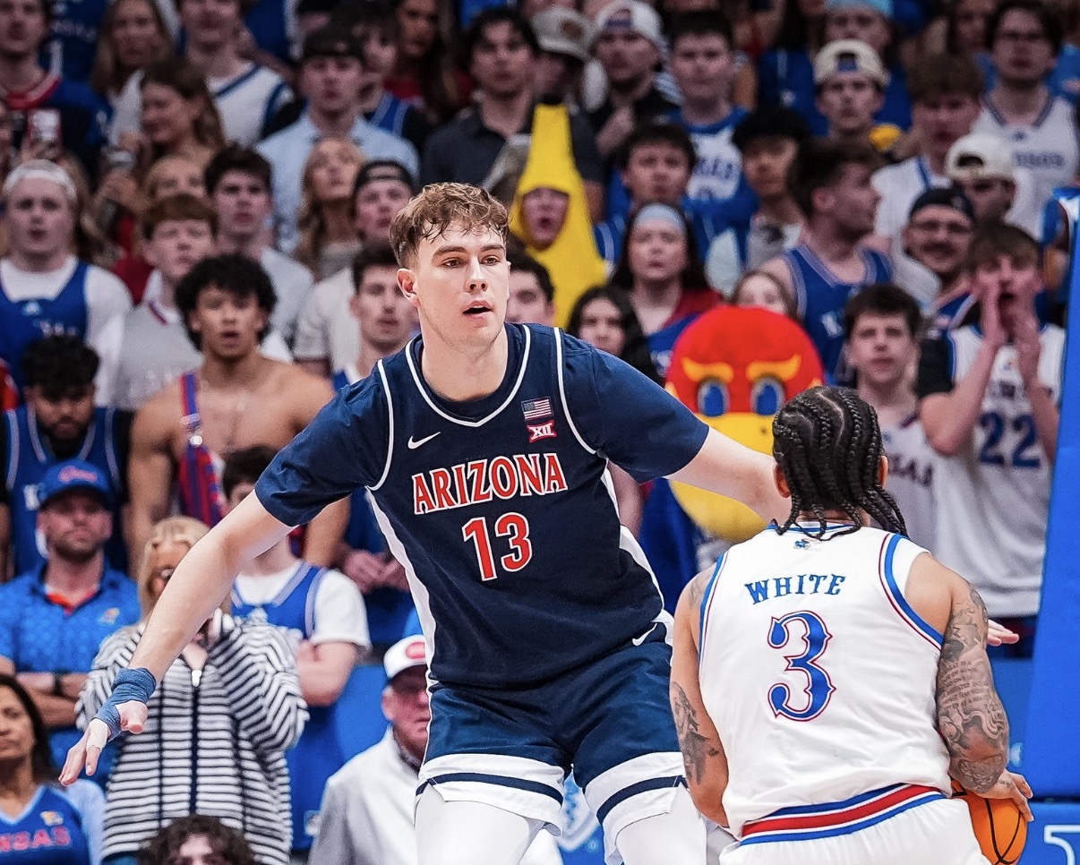 Takeaways and observations as No. 1 Arizona suffers its first loss of the season and falls 82-78 to No. 9 Kansas at Allen Fieldhouse.