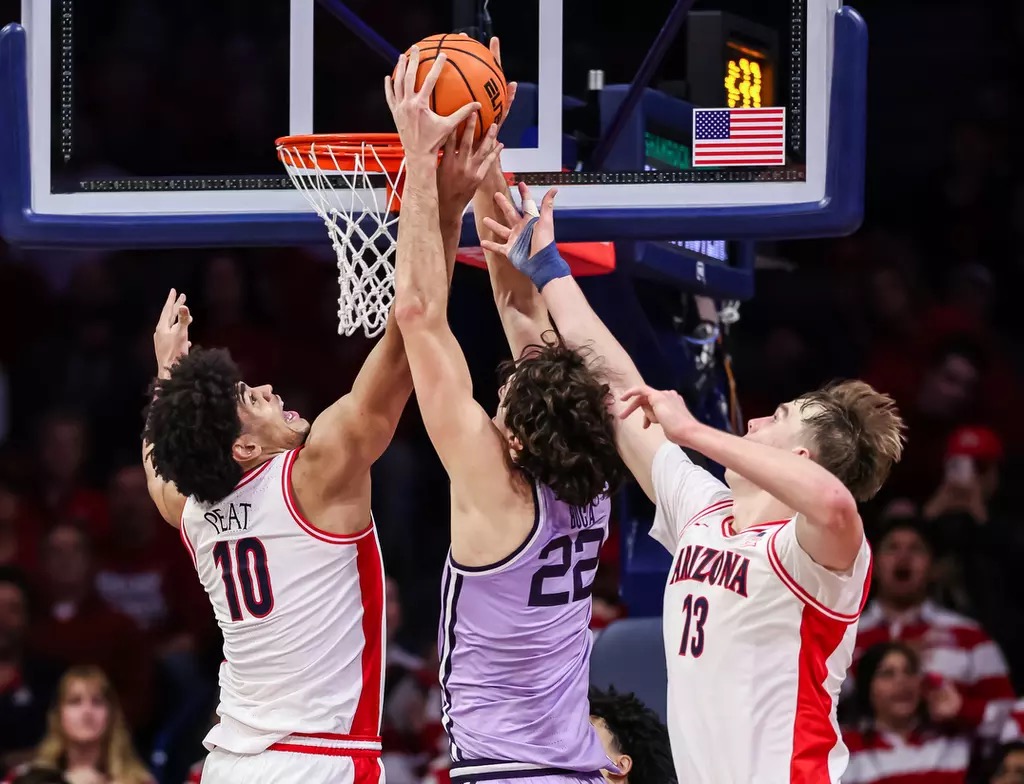 Arizona Wildcats Koa Peat and Motiejus Krivas have been named to the Karl Malone Award and Kareem-Abdul Jabbar Award Midseason Watch Lists.