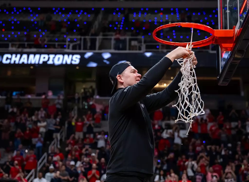 A Tommy Lloyd contract extension not only silences the North Carolina rumors, it lets Arizona focus on the biggest weekend in 25 years.