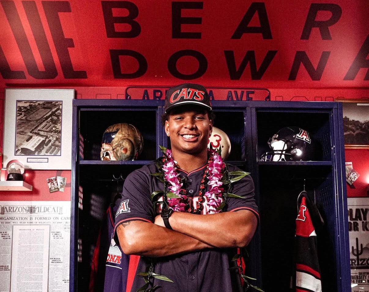 Arizona lands a commitment from 2027 three-star linebacker Davon Smith, as the Wildcats continue to load up on Texas defenders.