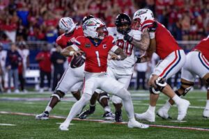 Arizona Football Notebook: Noah Fifita named Big 12 Offensive Player of the Week; Cincinnati game details announced